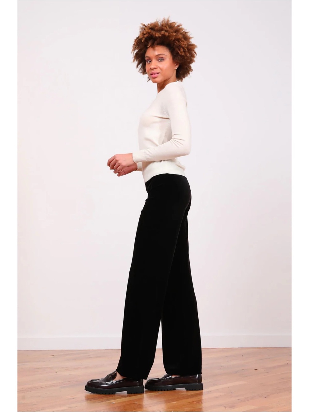 Avenue Montaigne Flavia Wide-leg Pants in Black Velvet - Picture 3 of 9
